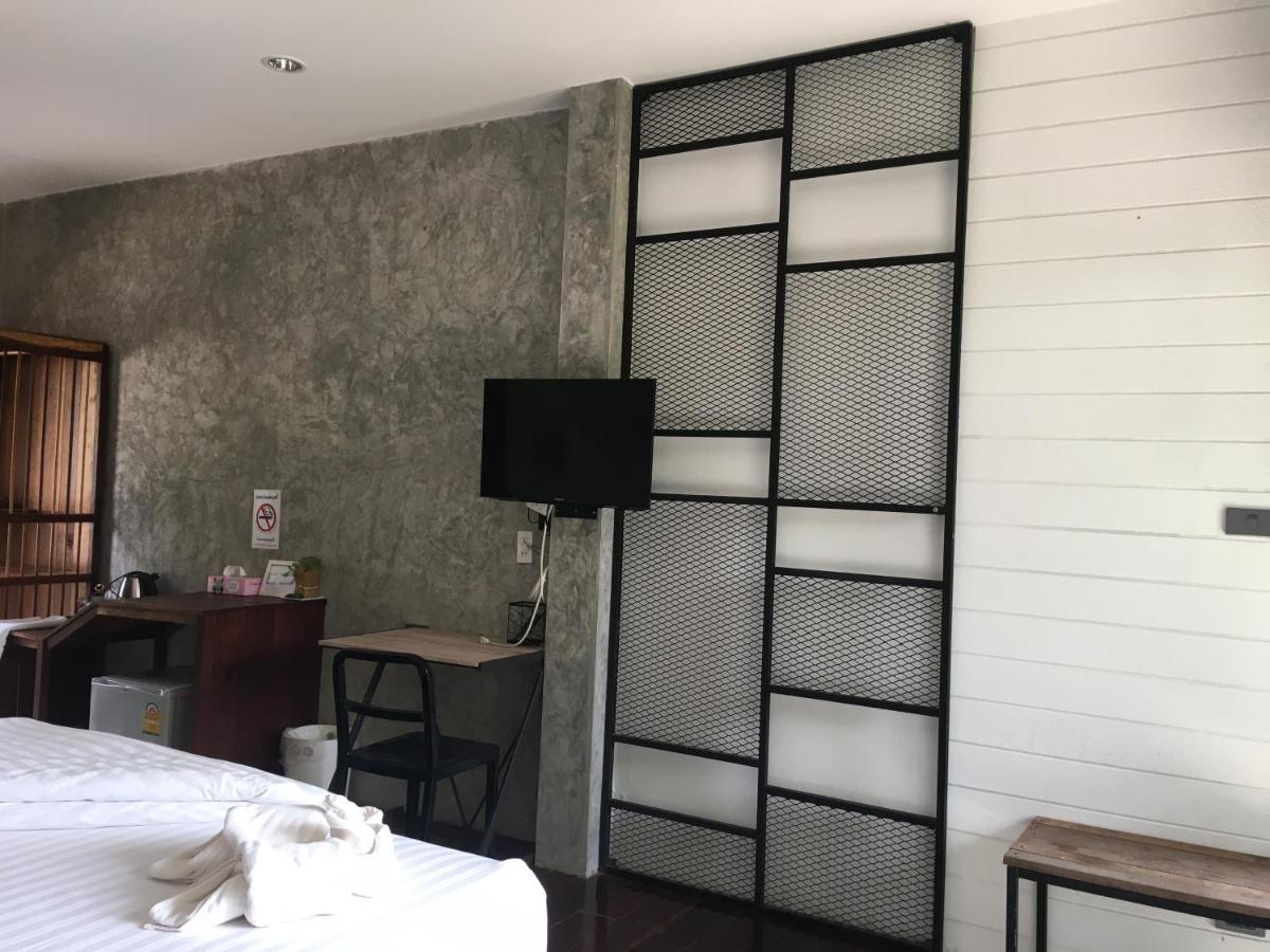 The Pud Dee Hotel Chiang Khan Bagian luar foto