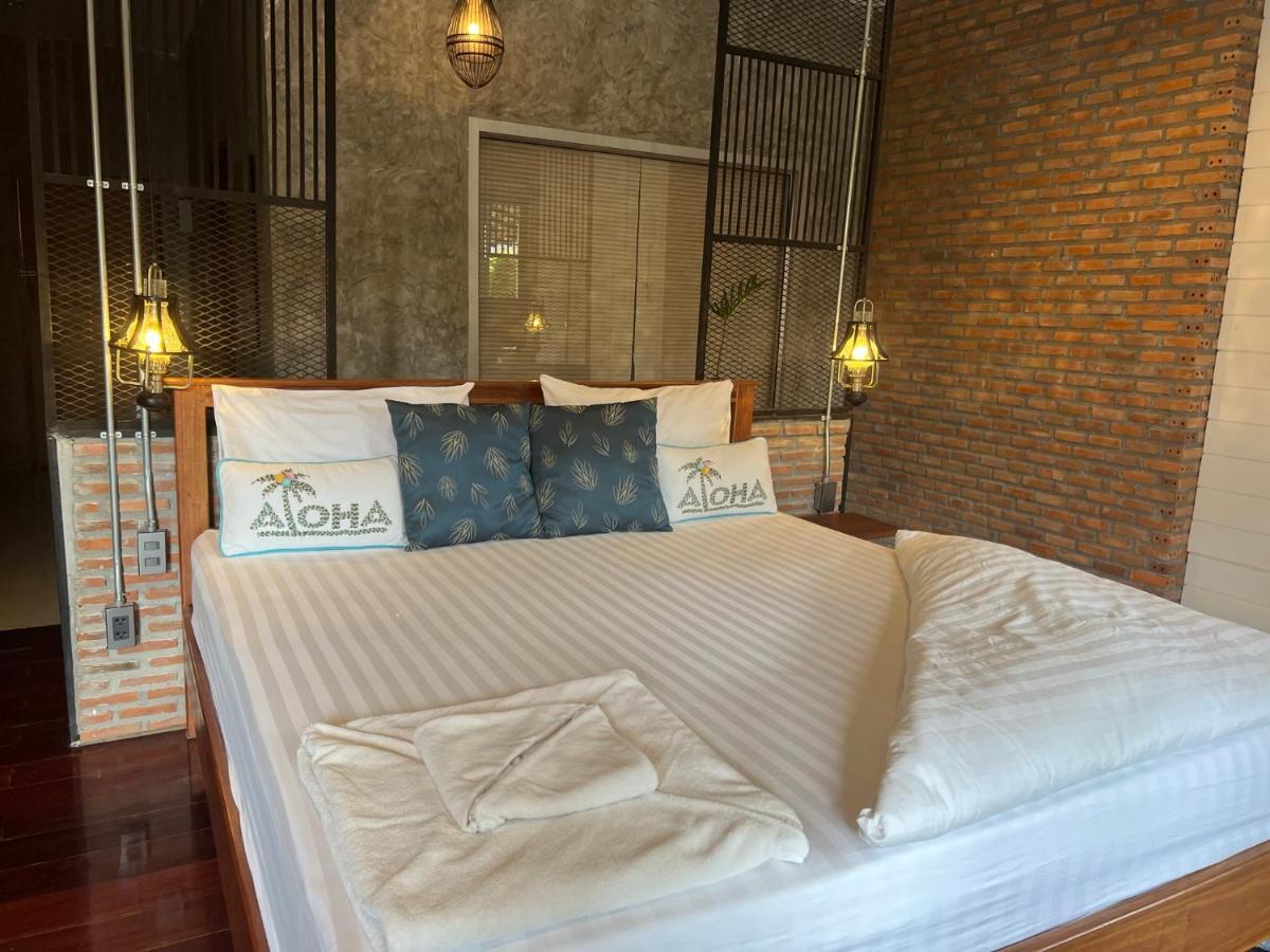 The Pud Dee Hotel Chiang Khan Bagian luar foto